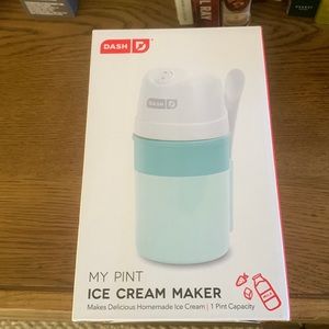 DASH MY PINT ICE CREAM MAKER